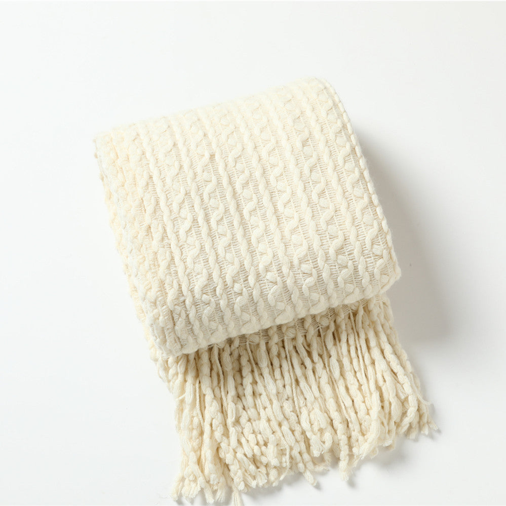 Cozy Knitted Scarf Bowlift