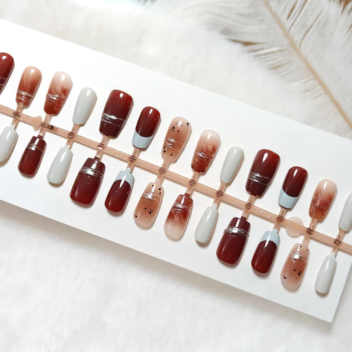 Artificial nails with elegant decorative accents Bowlift
