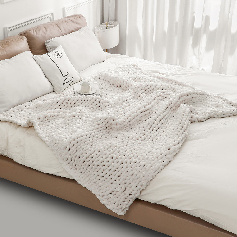 Chunky Knitted Blanket Bowlift