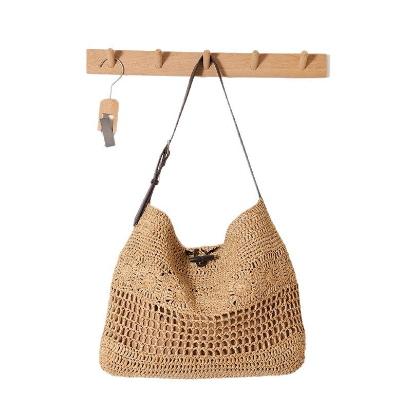 Hand-knotted shopper bag with trendy mesh design Bowlift
