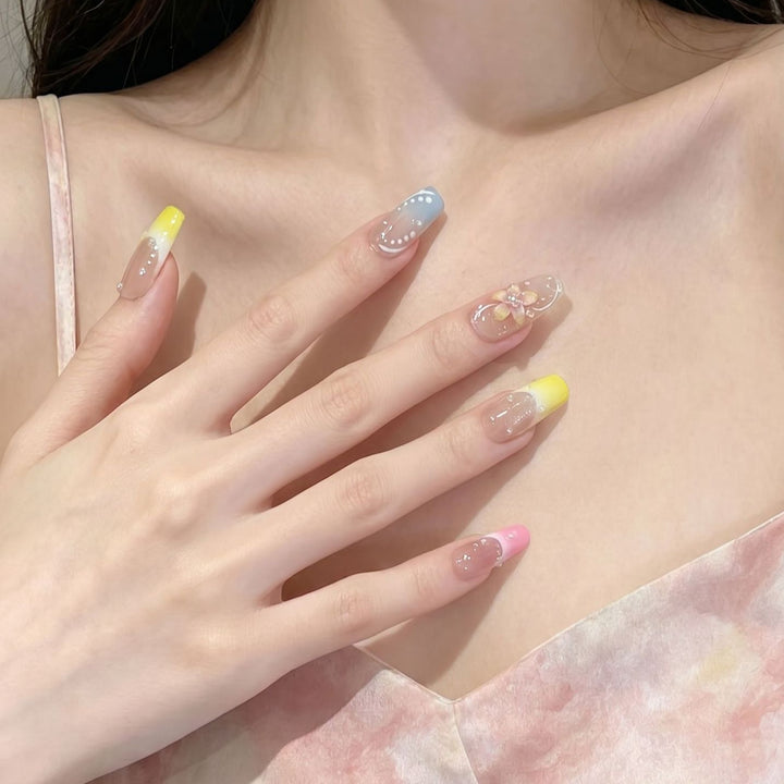 Artistic Floral Design Press-On Nail Set Bowlift