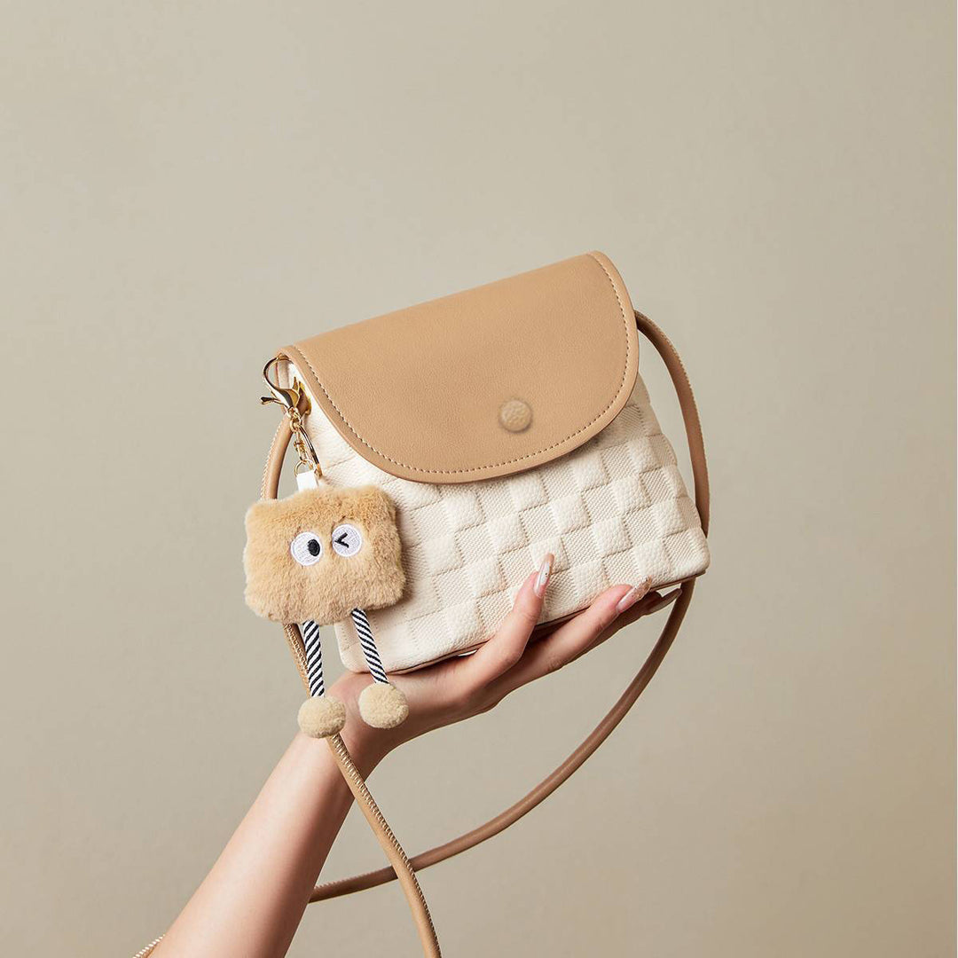 Charming Textured Crossbody Bag Bowlift