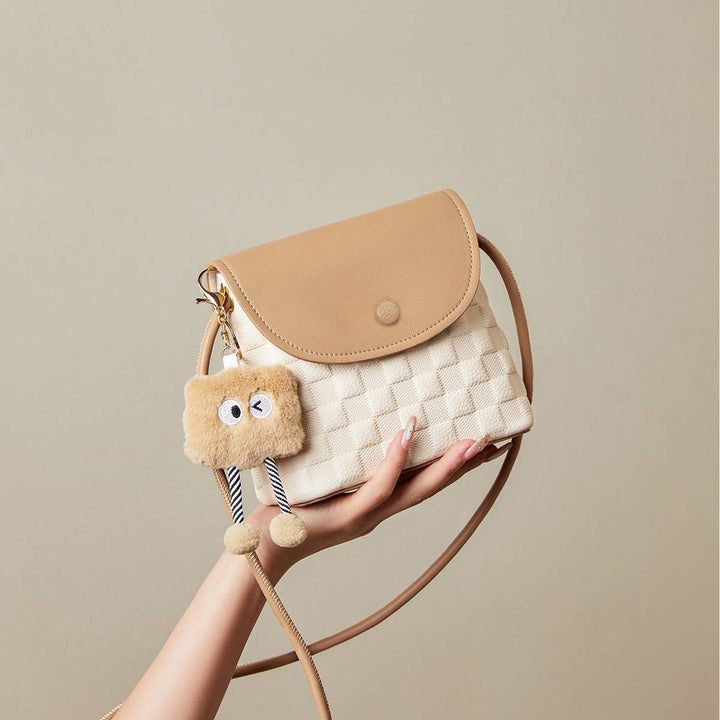 Charming Textured Crossbody Bag Bowlift