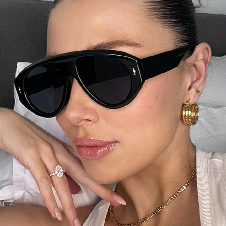 Women's modern fashion sunglasses in futuristic design Bowlift