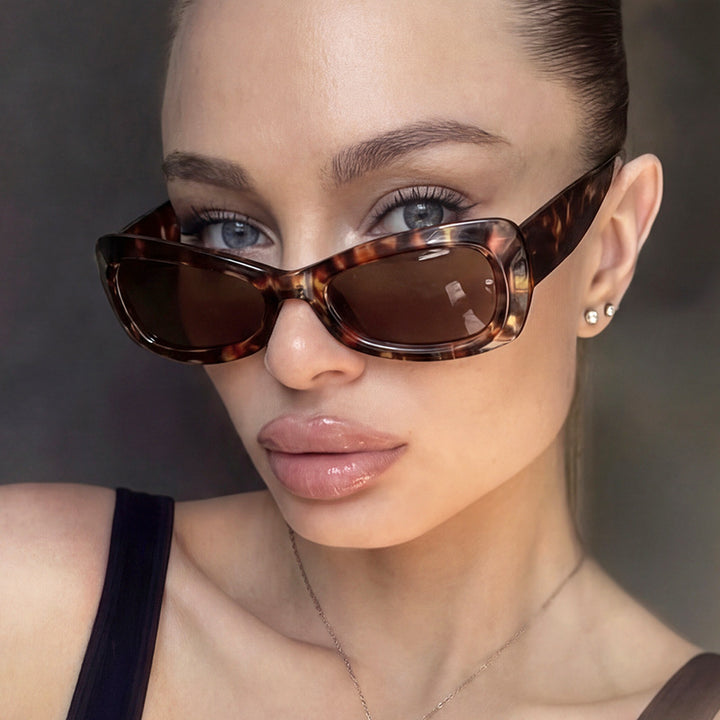 Women's fashionable Cat-Eye sunglasses with protective UV filter and elegant design Bowlift