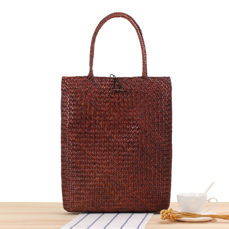 Shopping bag made of woven natural material Bowlift