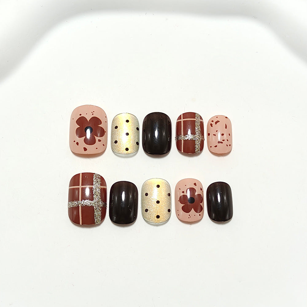 Artful Nail Tips Bowlift