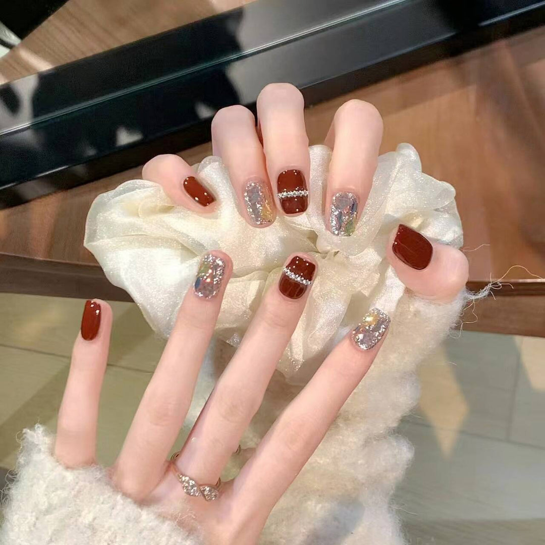 Decorative Press-On Nails Bowlift