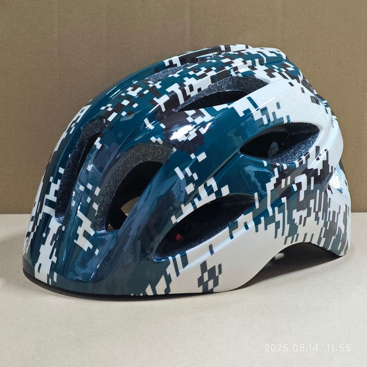 Ventilated Urban Cycling Helmet Bowlift