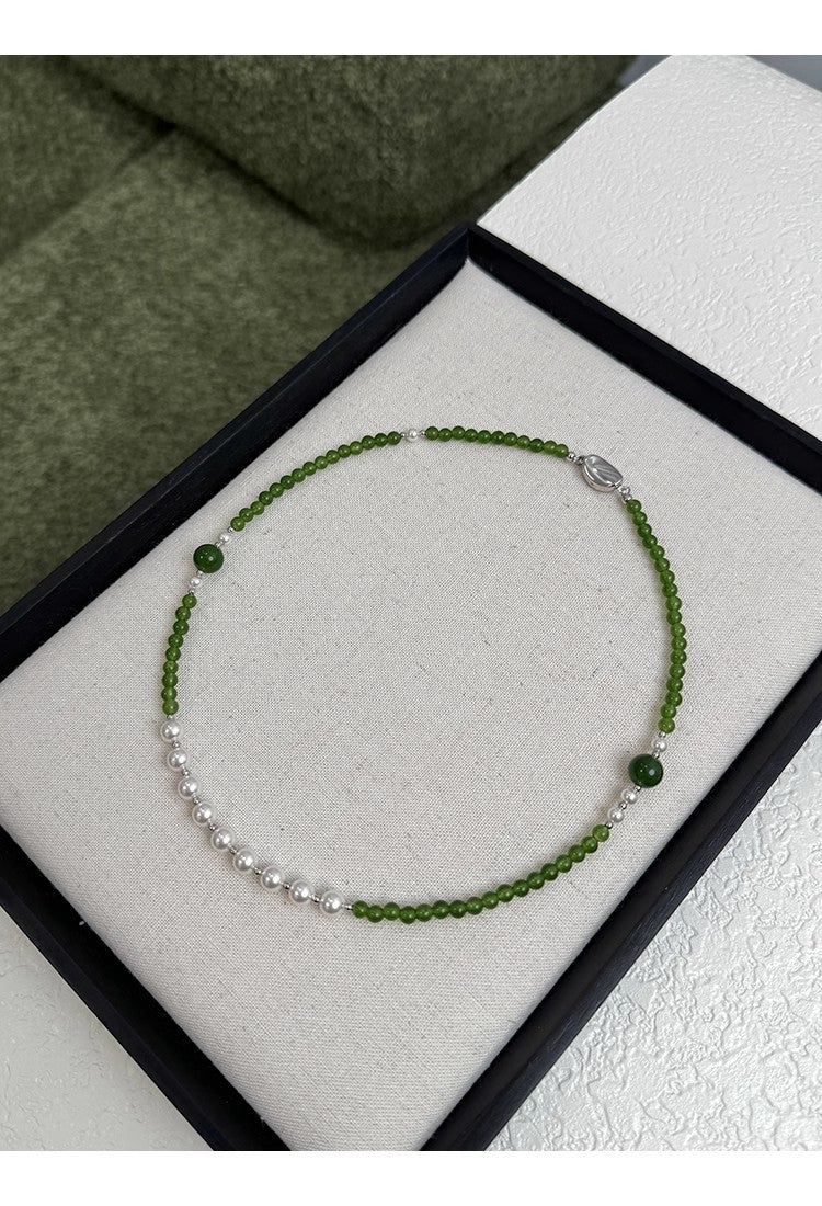 Elegant Beaded Necklace Bowlift