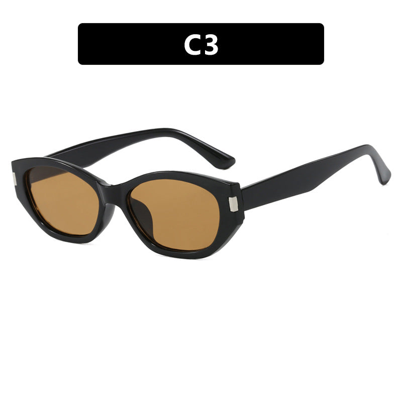 Ladies fashionable cat-eye sunglasses with elegant lenses Bowlift