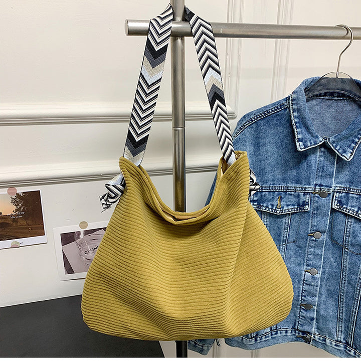 Casual shopper bag with fashionable shoulder strap Bowlift