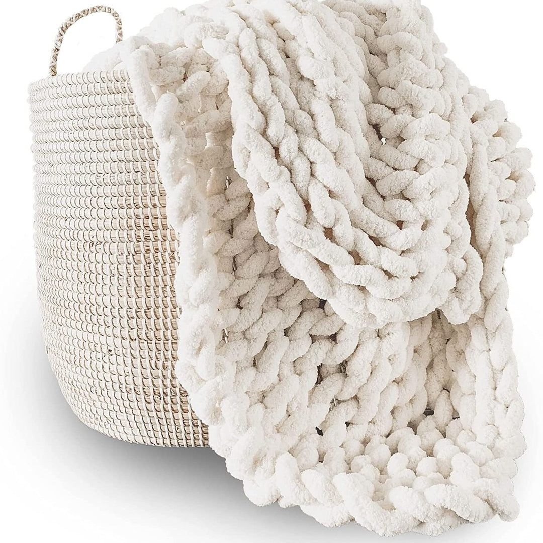 Oversized chunky knit throw blanket with plush chenille yarn Bowlift