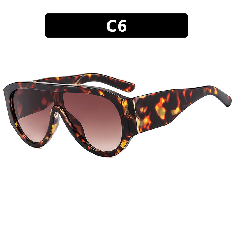 Women's fashionable privacy sunglasses with wide glamorous frame and UV protection Bowlift