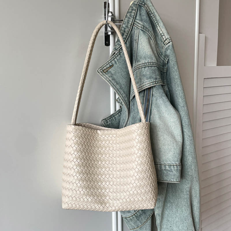 Handcrafted ven Leather Tote Bowlift