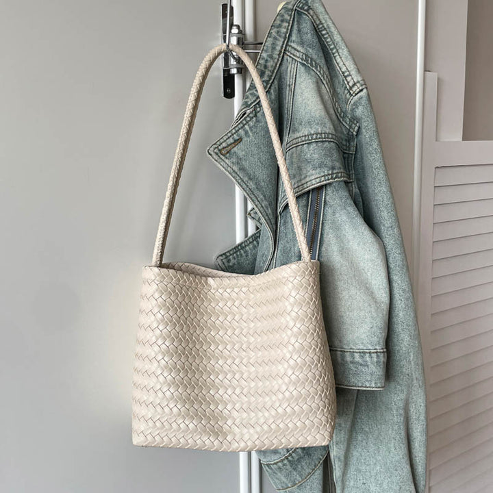 Handcrafted ven Leather Tote Bowlift