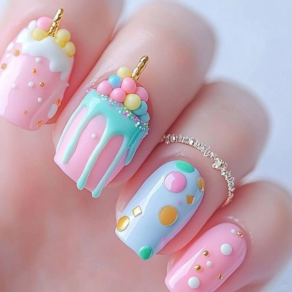 Artificial nails in creative dessert design Bowlift