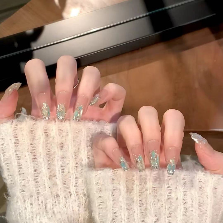 Glamorous Crystal-Accented Press-On Nail Set Bowlift