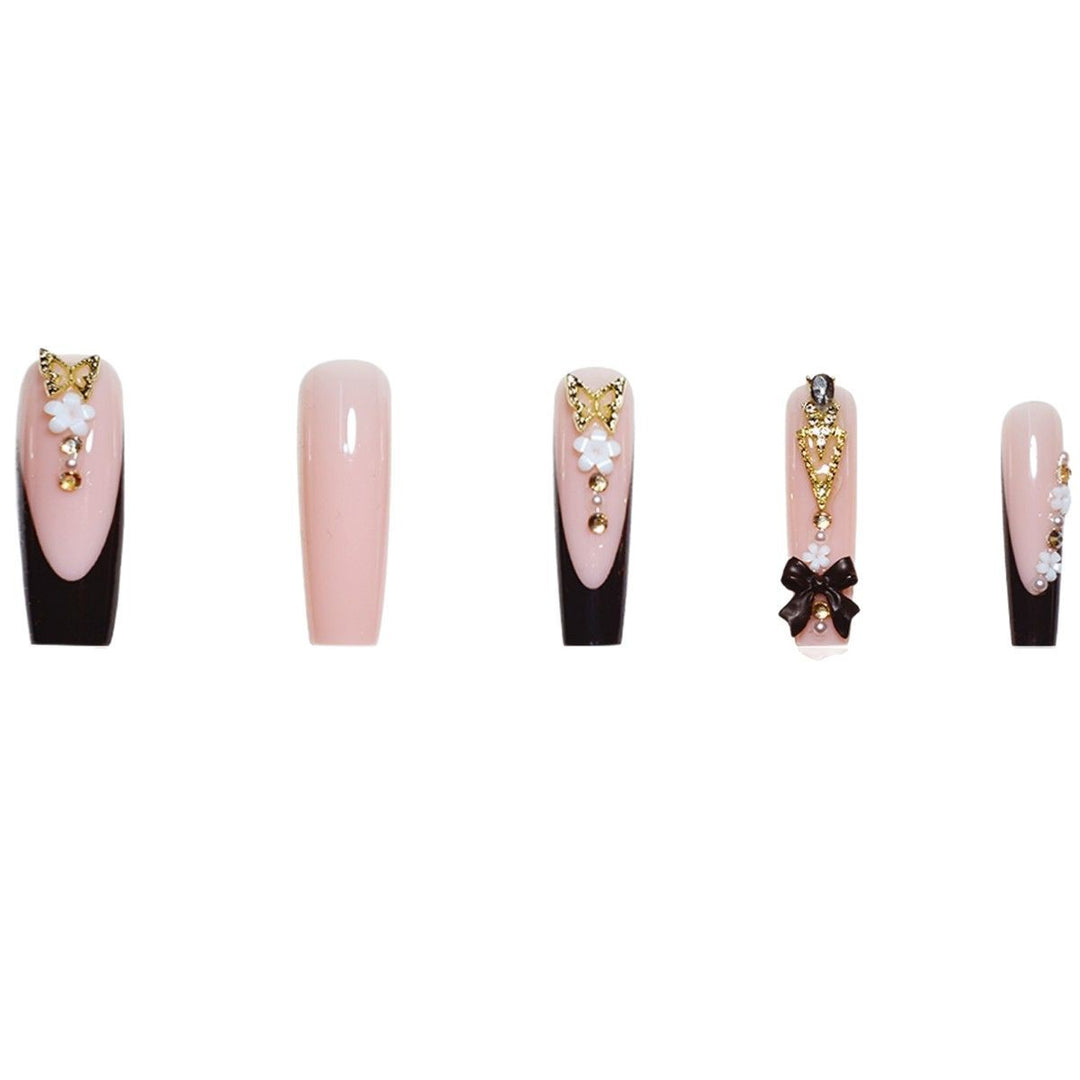 Luxurious 3D Floral Press-On Nail Art Bowlift