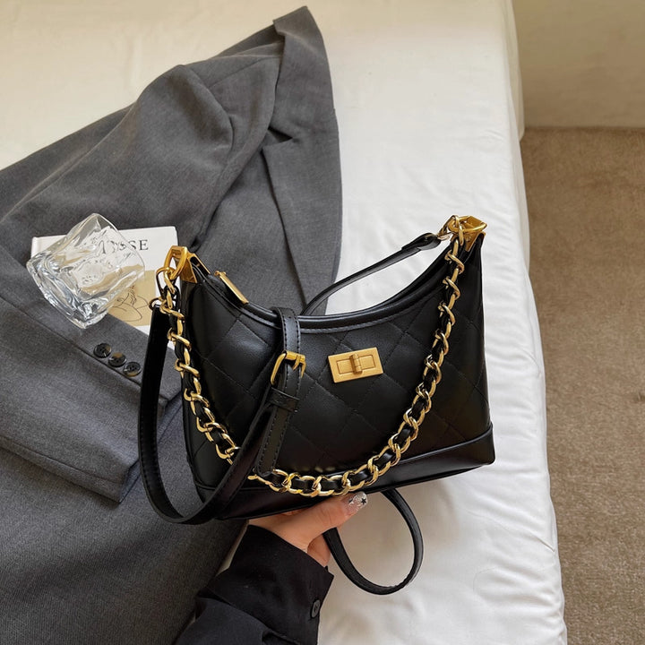 Chic Quilted Handbag Bowlift