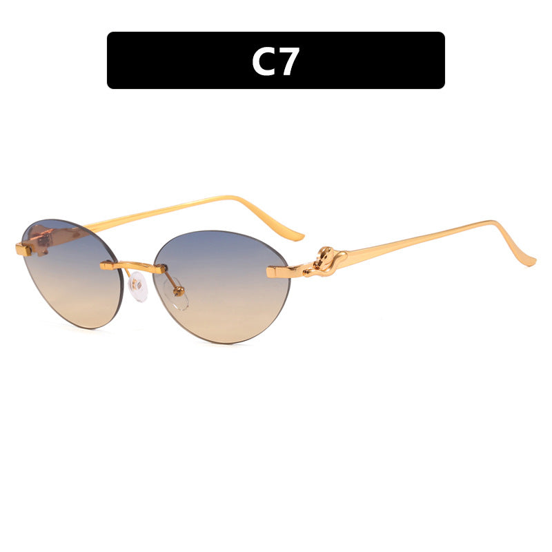 Women's round sunglasses with elegant, semi-transparent frame and fashionable details Bowlift