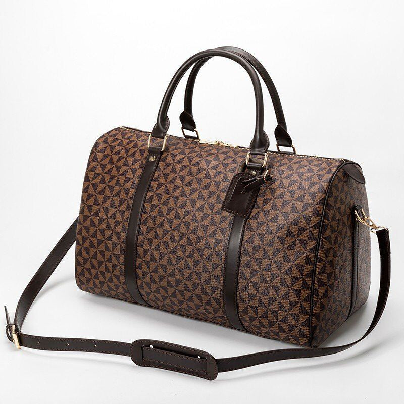 Spacious travel bag with stylish geometric design Bowlift