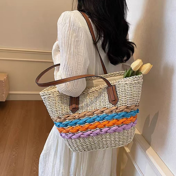 Shoulder bag made of braided material with colorful detail Bowlift