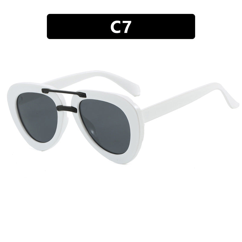 Womens extravagant sunglasses in modern heart design Bowlift