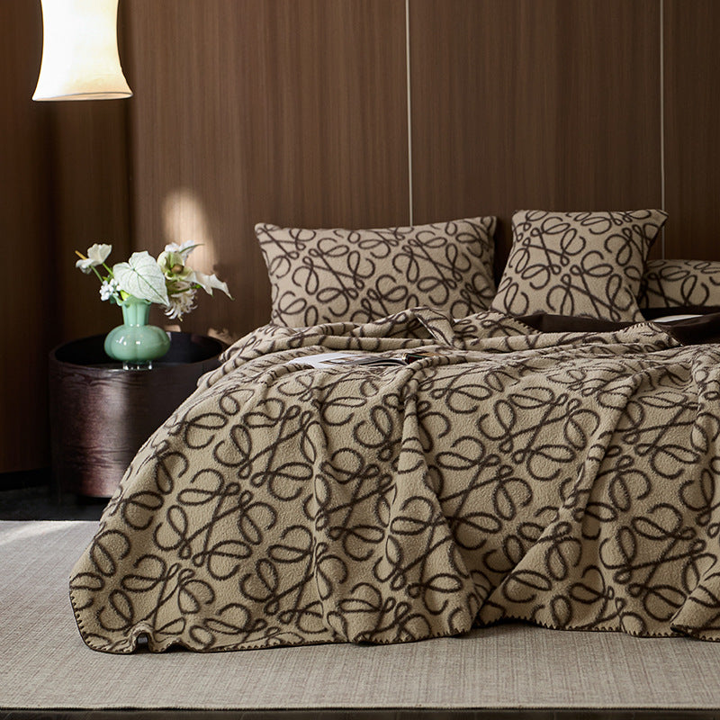Decorative Flannel Bedspread Bowlift