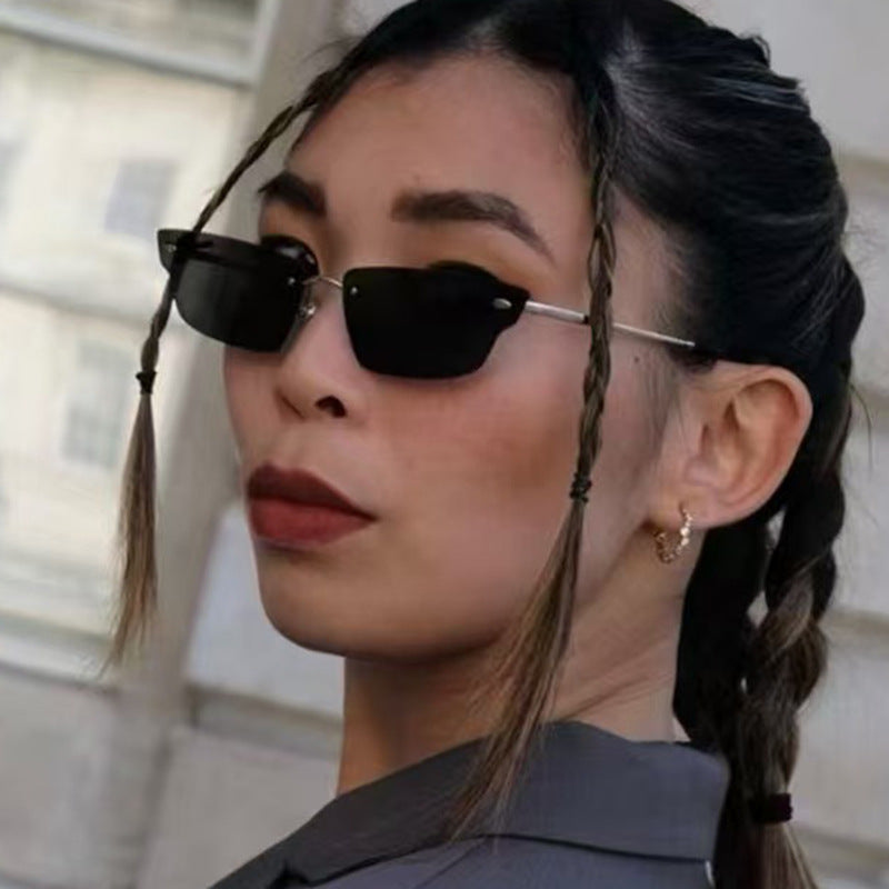 Women's geometric sunglasses with delicate frame and transparent lenses Bowlift