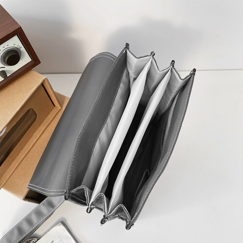 Urban Backpack with Robust Design and Practical Compartments Bowlift