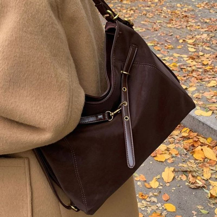 Modern Chic Shoulder Bag Bowlift