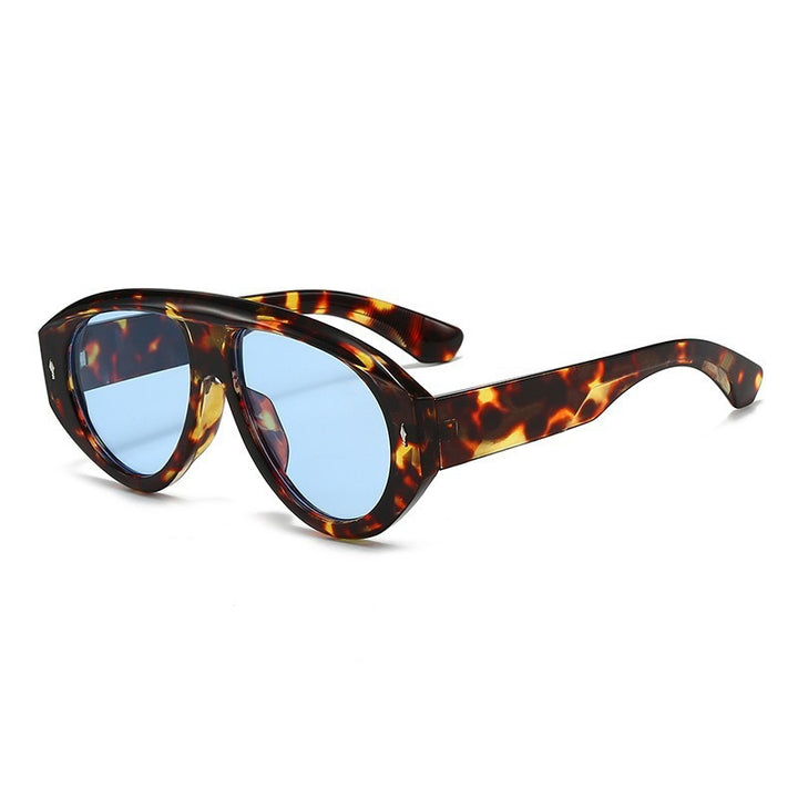 Women's modern fashion sunglasses in futuristic design Bowlift
