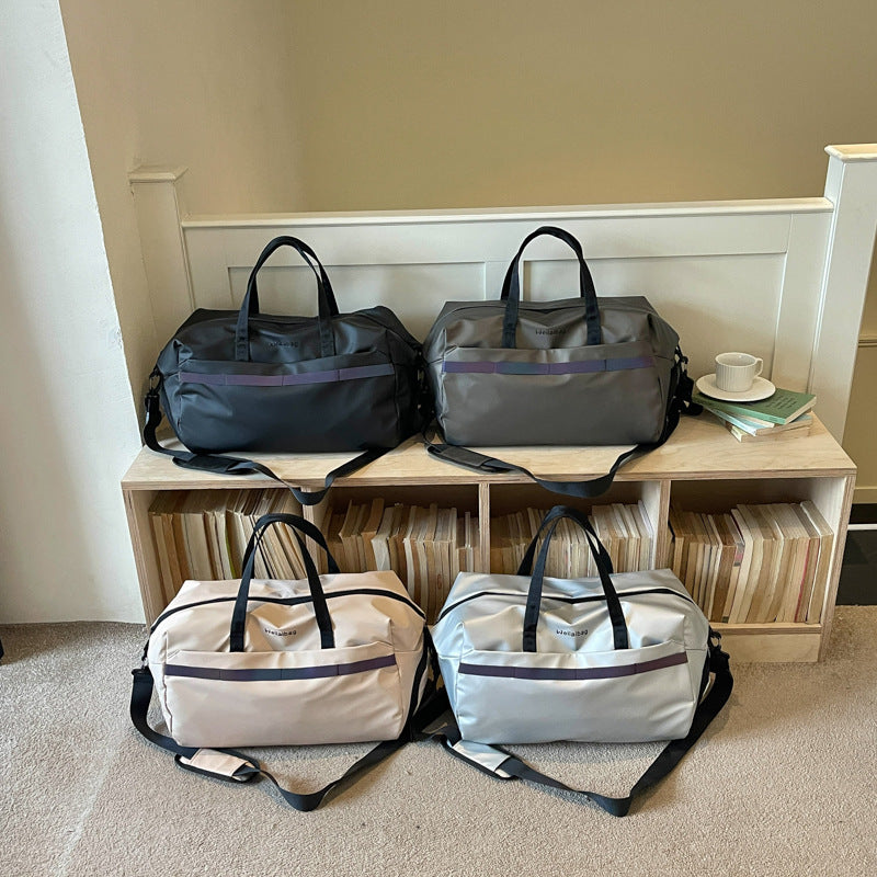 Sporty Duffel Bag With Durable Material And Versatile Interior Bowlift