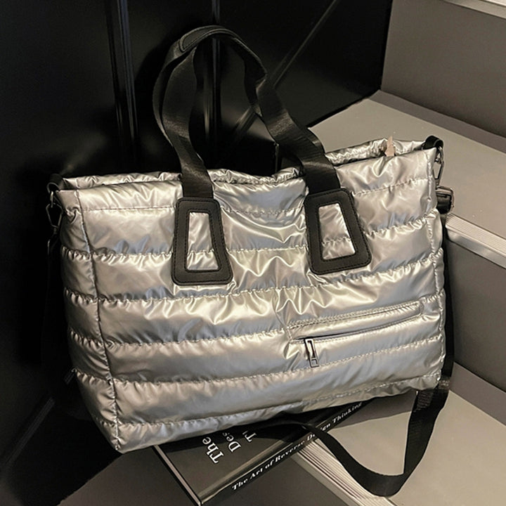 Leisure bag with padded interior and removable shoulder strap Bowlift