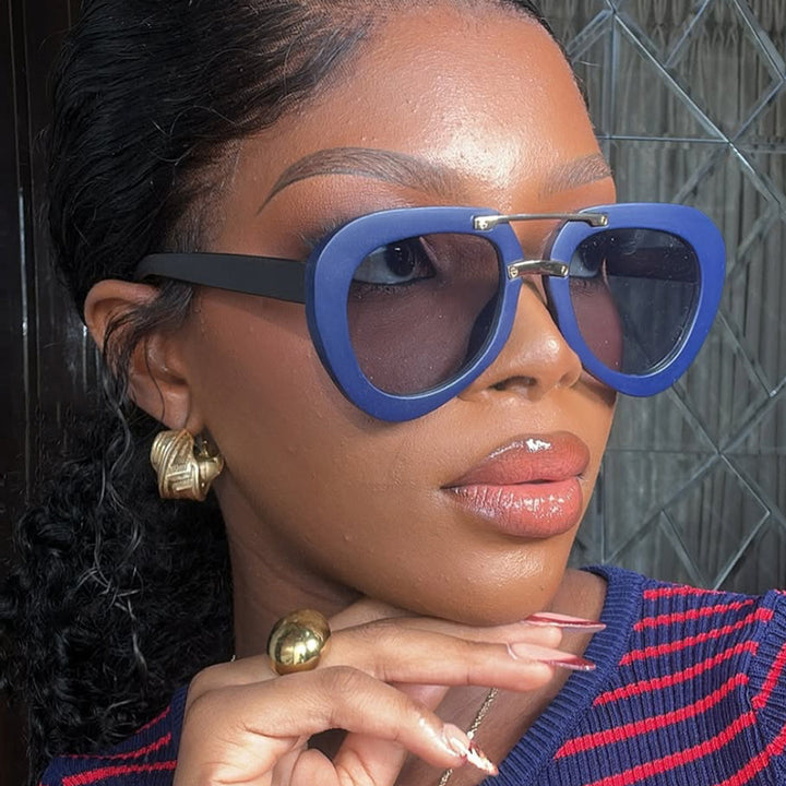 Womens extravagant sunglasses in modern heart design Bowlift