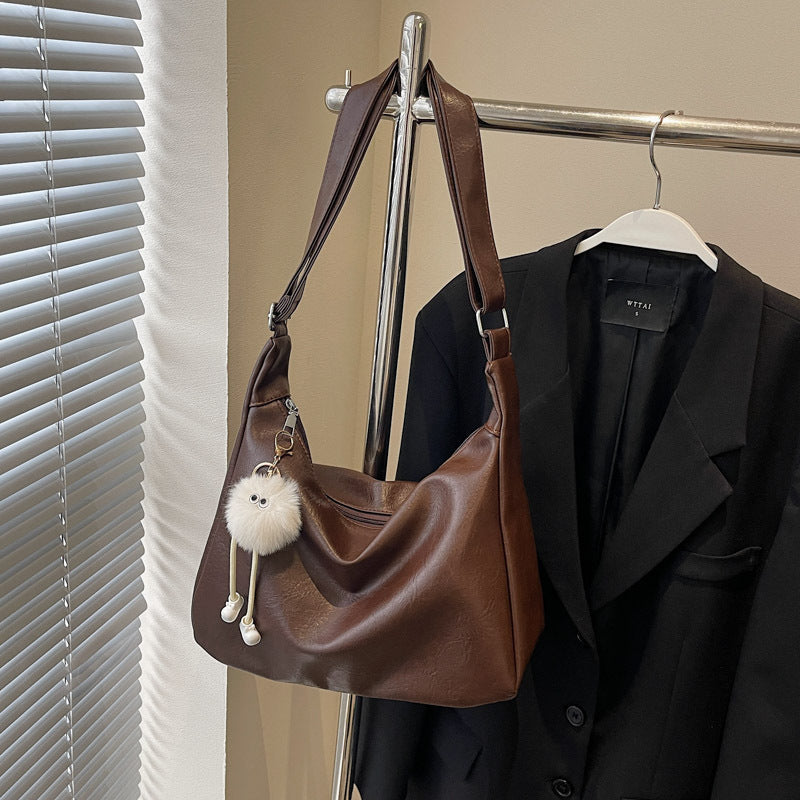 Elegant Slouchy Shoulder Bag Bowlift
