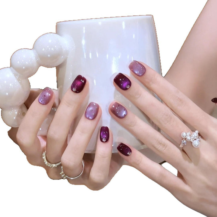 Artificial Nail Set with Modern Gradient and Glitter Effects Bowlift