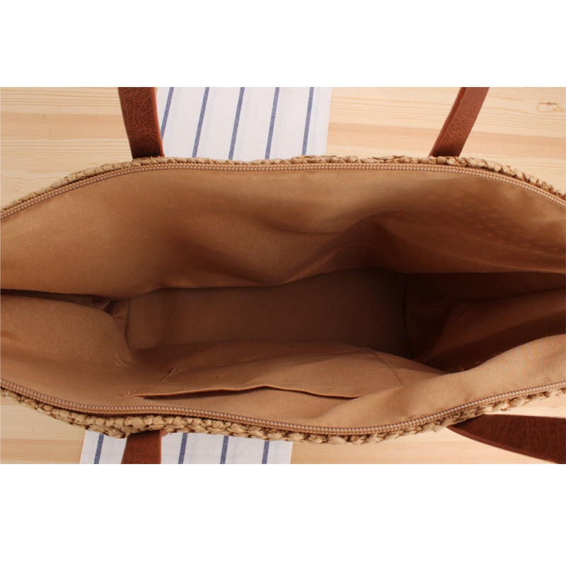 Stylish Beach Bag Made of Natural Material Bowlift