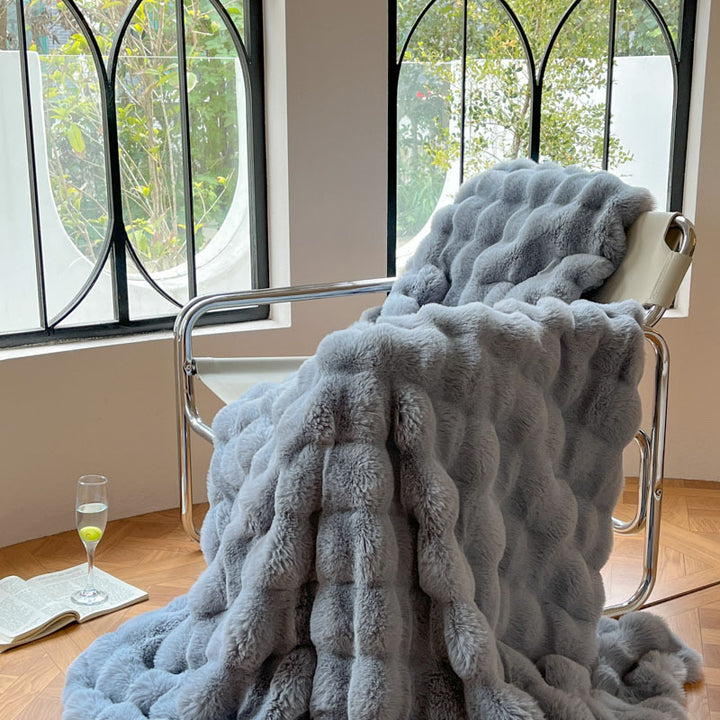 Ladies Snuggle Blanket Bowlift