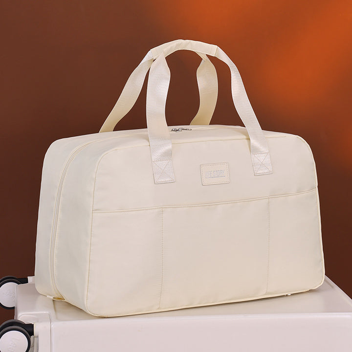 Travel Bag with Spacious Interior Compartment and Practical Carry System Bowlift