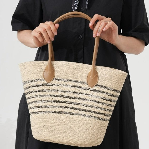 Elegant Shopping Bag Made of Woven Natural Material Bowlift