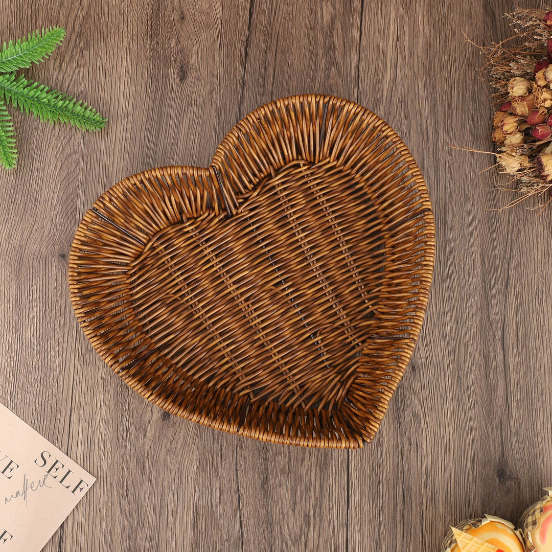 Decorative Heart-Shaped Bowl Bowlift