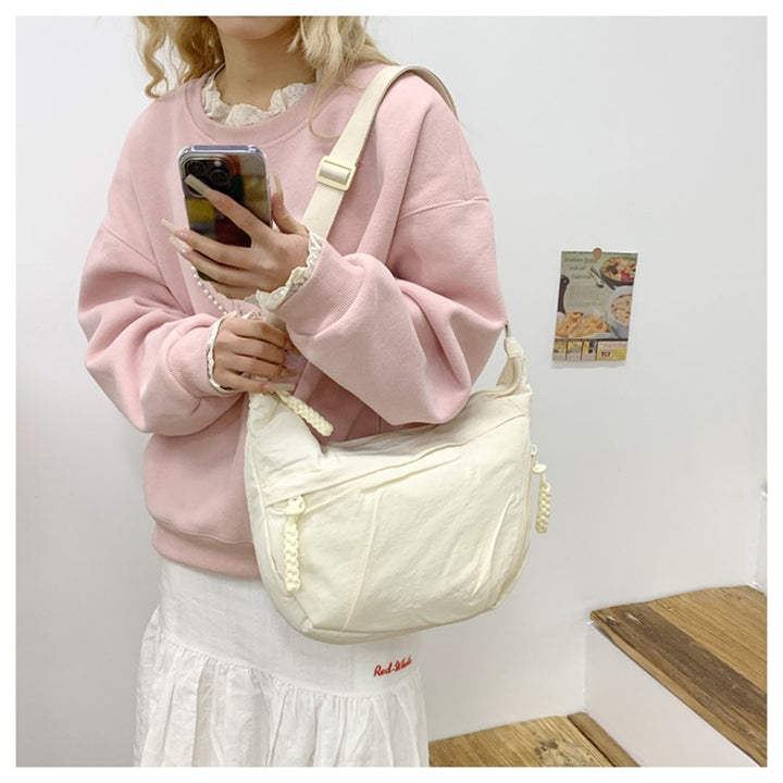 Comfortable shoulder bag with practical compartments Bowlift