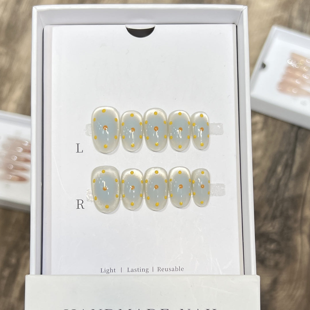Handmade Press-On Nail Set with Artistic Floral Design Bowlift