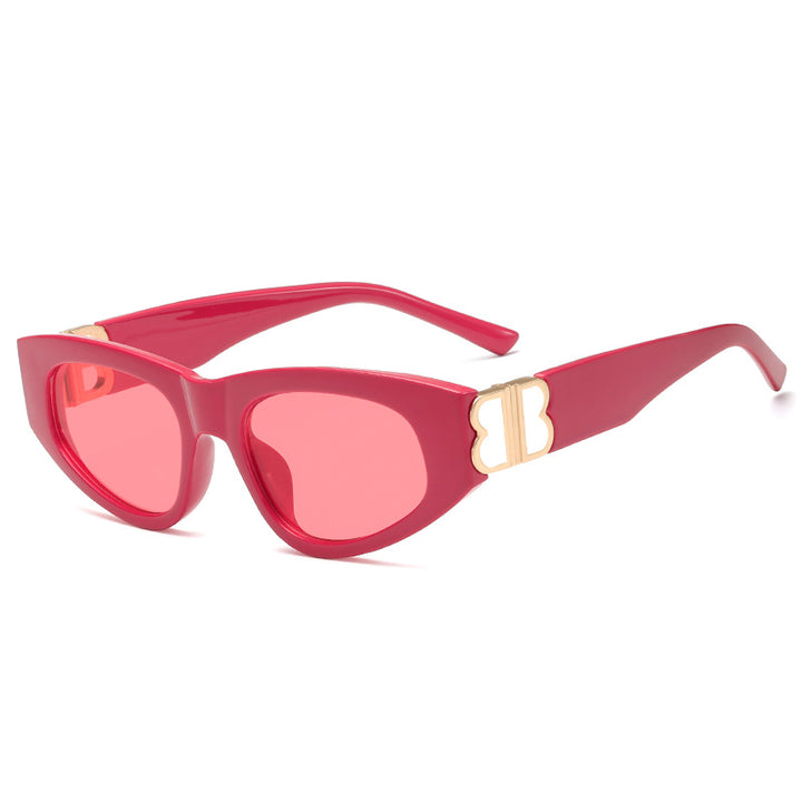 Women Cat-Eye Sunglasses with elegant plastic and luxurious metal details Bowlift