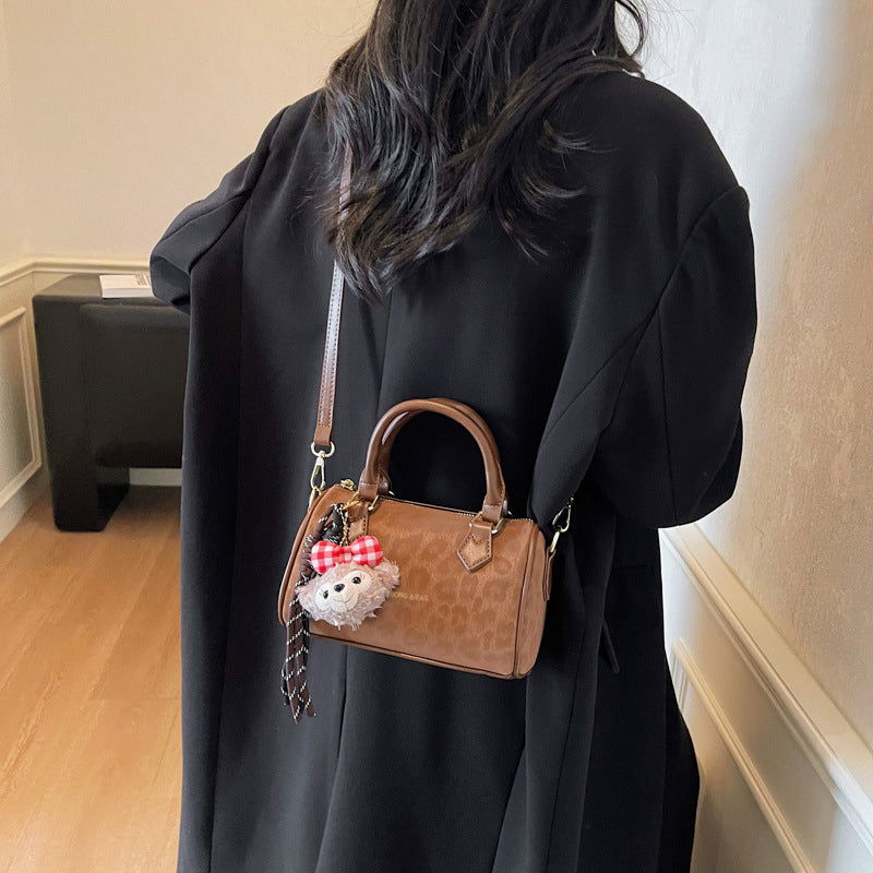 Compact Structured Handbag Bowlift