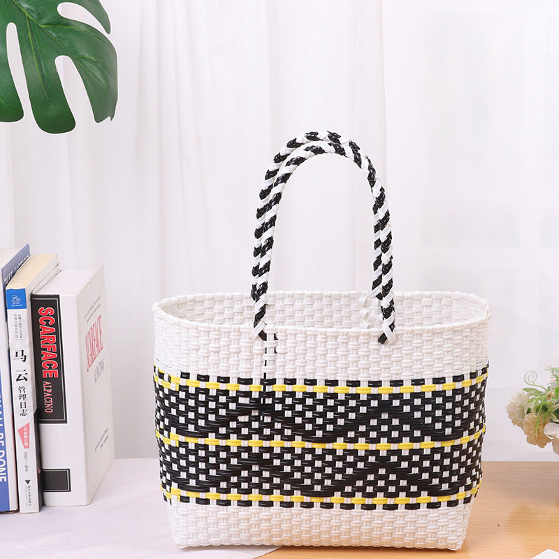 Handcrafted beach bag with colorful wave pattern Bowlift
