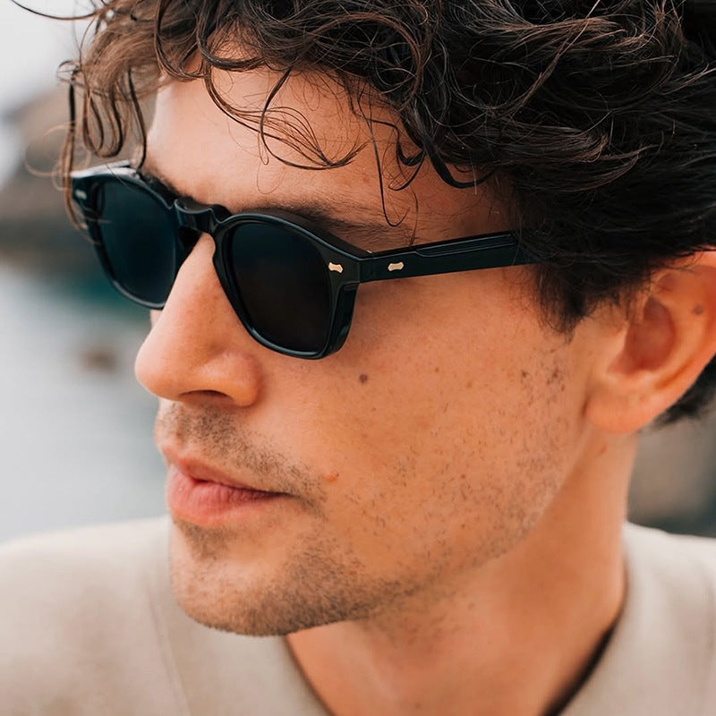Women's geometric sunglasses with protective UV filter and contemporary design Bowlift