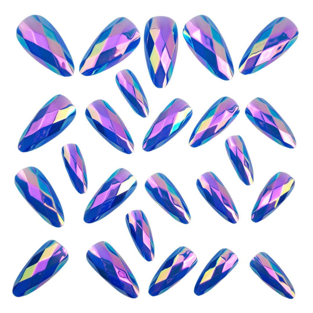 Artificial nails with faceted design Bowlift